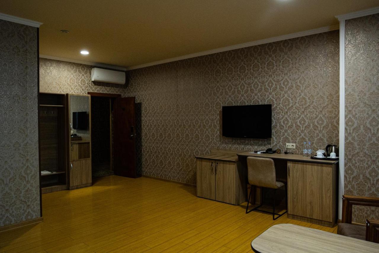 Inga Hotel Jereván Kültér fotó