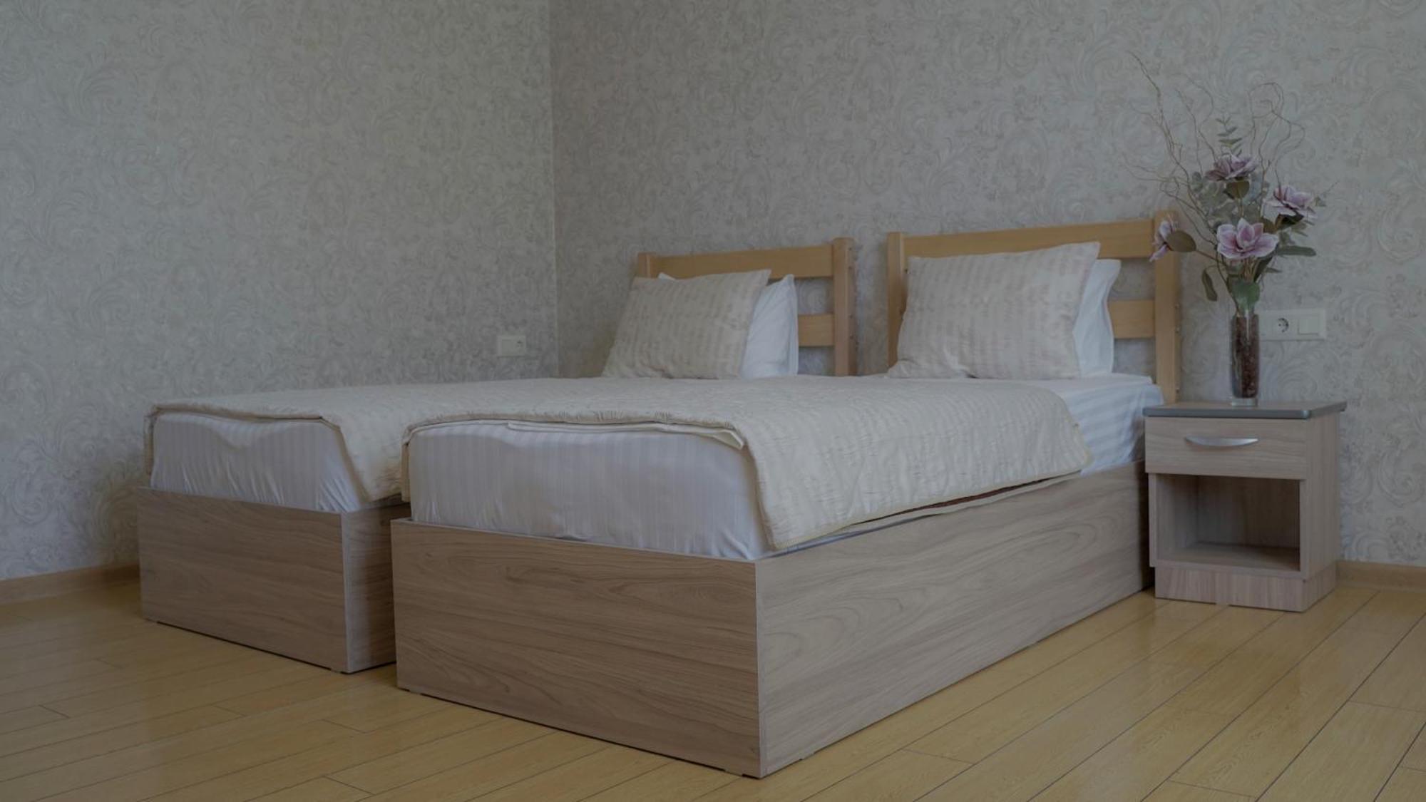 Inga Hotel Jereván Kültér fotó