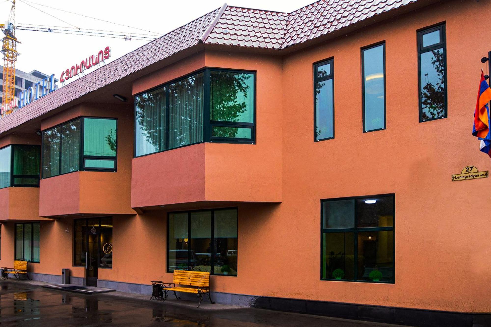 Inga Hotel Jereván Kültér fotó